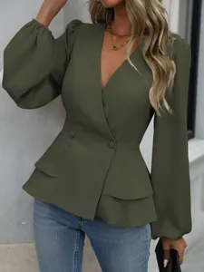 Elegante olivgrüne Schößchenbluse mit schmaler Passform, V-Ausschnitt und Ballonärmeln.