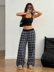 Pantalon large à carreaux taille haute tendance pour un look streetwear décontracté