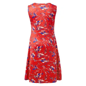 Vue arrière d'une robe de maternité rouge sans manches avec un imprimé floral élégant