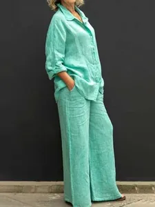 Completo casual due pezzi in lino verde menta con camicia e pantaloni a gamba larga