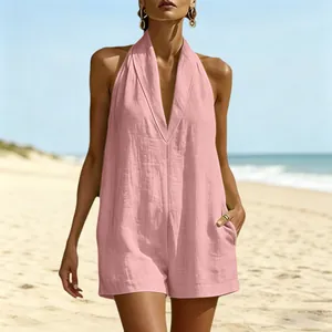 Elegante mono corto rosa con cuello en V para vacaciones en la playa y ocio diario.