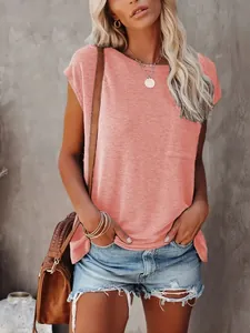 Casual pink round neck short sleeve T-shirt with breast pocket on model