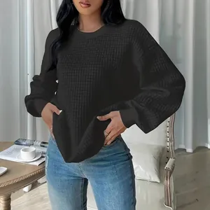 Sweat-shirt décontracté noir pour femme avec col rond et texture matelassée élégante