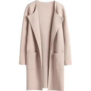 Eleganter langer rosa Wollmantel mit breitem Revers und Fronttaschen für Damen
