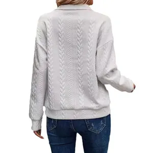 Maglione casual bianco da donna a trecce a maniche lunghe con colletto polo dietro