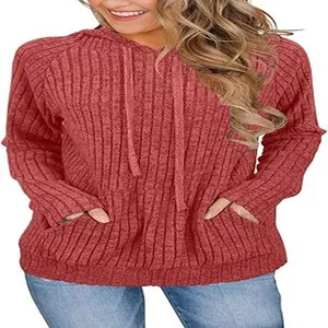 Sudadera con capucha roja acanalada para mujer con cordón y bolsillo de canguro
