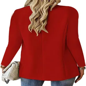 Achteraanzicht van een levendige rode casual blazer met lange mouwen voor dames