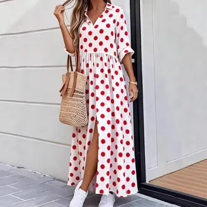 Robe longue bohème élégante blanche à pois rouges avec col à revers chic pour femme