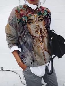 Dettaglio cardigan a maniche lunghe da donna con stampa ritratto artistico e fiori colorati