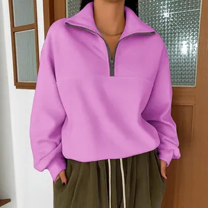 Elegante felpa casual da donna color lavanda con mezza zip e vestibilità comoda