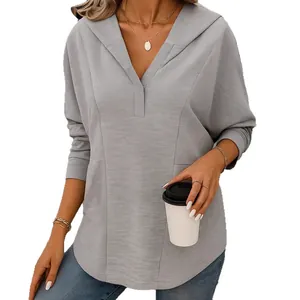 Lässiger grauer Damen-Strickpullover mit Kapuze, V-Ausschnitt, herbstliche Damenmode