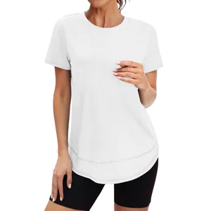 Casual wit T-shirt voor dames met ronde hals, korte mouwen en een gebogen zoomlijn