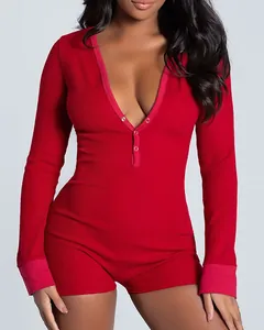 Body femme sexy rouge à manches longues avec décolleté en V plongeant et boutons