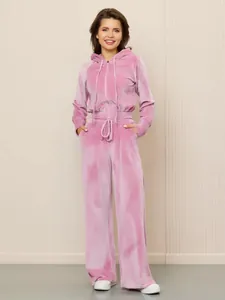 Zweiteiliges Set aus rosa Samt mit Kapuzenjacke und weiter Hose mit Tunnelzug für Damen