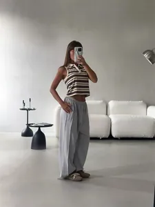 Street style loose gray sweatpants with elastic waist, fashionable casual trousers for women