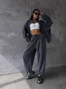 Survêtement gris de style américain avec sweat à capuche oversize et pantalon de jogging
