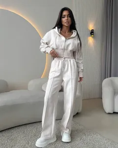 Ensemble jogging en coton pour femme avec sweat à capuche zippé et pantalon large crème