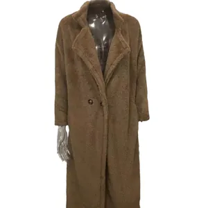 Langer brauner Damen-Teddy-Mantel mit Reverskragen und zweireihiger Knopfleiste