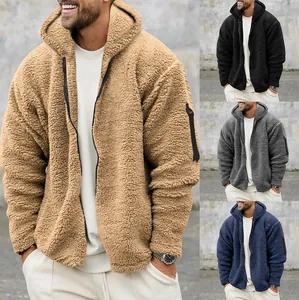 Detailansicht der Texturen und Farbvarianten der Herren-Polarfleece-Kapuzenjacke.