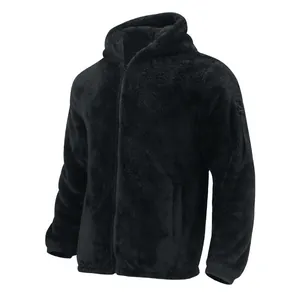 Detaillierte Ansicht einer schwarzen Herren-Fleecejacke mit Kapuze und weichem Plüschfutter