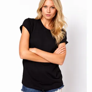 T-shirt nera classica da donna girocollo con ali d'angelo intagliate al laser