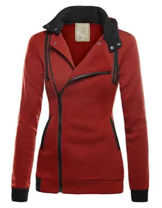 Vorderansicht roter Damen-Kapuzenpullover mit diagonalem Reißverschluss und Kapuze