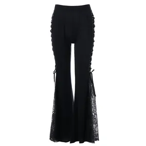 Zwarte punk flared broek met veters aan de zijkant en verfijnde kanten inzetstukken