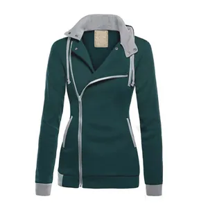 Dunkelgrüner Damen-Fleece-Hoodie mit diagonalem Reißverschluss und grauen Details