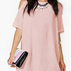 Elegantes rosa schulterfreies Kurzarm-Chiffon-Minikleid mit einer bequemen lockeren Passform