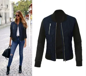 Elegante giacca bomber trapuntata da donna con design patchwork blu scuro e cerniera lampo