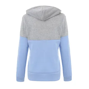Vista posteriore di una felpa con cappuccio bicolore da donna in grigio e azzurro.