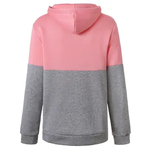 Vista posteriore della felpa con cappuccio bicolore rosa e grigia da donna con pile