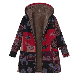 Vintage patchwork printed jacket with soft fleece lining and hooded zipper design