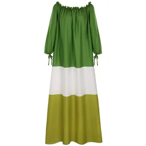 Détail de la robe longue rétro ethnique avec design color-block et col bateau