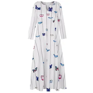 Robe longue vintage blanche à manches longues avec imprimé papillon et col en V