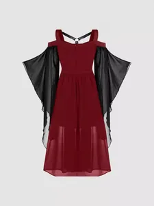 Vestido gótico color vino con mangas acampanadas negras y tirantes hombros aire