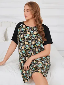 Plus size short sleeve floral nightgown loungewear for women in comfortable summer style
