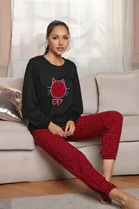 Set pigiama da donna in due pezzi con maniche lunghe e adorabile stampa di gatto rossa