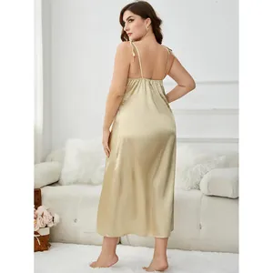 Nuisette élégante en satin champagne doré grande taille avec bretelles réglables
