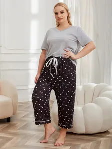 Comfortable plus size grey short sleeve top and heart print pants loungewear set