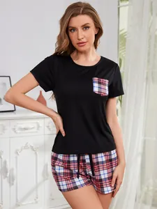 Pijama casual de mujer de manga corta con bolsillo y pantalones cortos a cuadros a juego