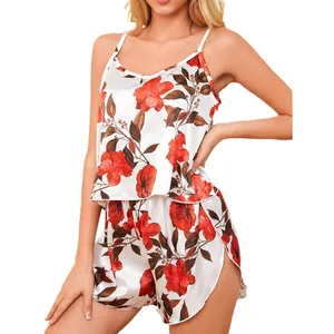 Set pigiama in raso floreale da donna con canotta e pantaloncini per l'estate chic