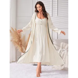 Ensemble de Nuit en Viscose pour Femmes Deux Pièces Beige Bordure en Dentelle Peignoir et Nuisette Décontracté Top And Bottom
