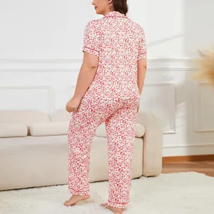 Plus size women's two-piece summer pajama set with pink heart leopard print pattern