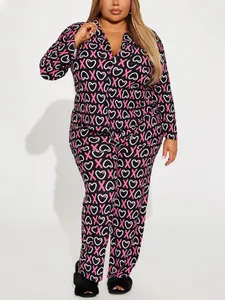Comfortable women's heart and XOXO print two-piece pajama set with notched collar detail