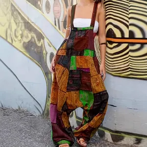 Mono harem estilo hippie con retazos, estampados étnicos vibrantes y ajuste muy holgado.