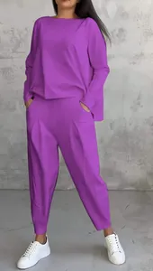 Ensemble deux pièces décontracté violet avec haut à manches longues et pantalon à poches
