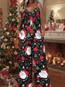 Detaillierte Ansicht eines festlichen Weihnachts-Jumpsuits mit feinen Spaghettiträgern.