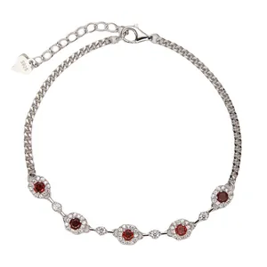 Elegante pulsera de plata de ley S925 con piedras de granate rojo y cristales pavé.