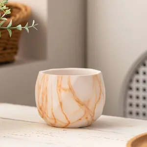 Minimalistischer Keramik-Sukkulententopf mit Marmormuster und elegantem Diamant-Facetten-Design